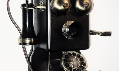 old-phone.jpg