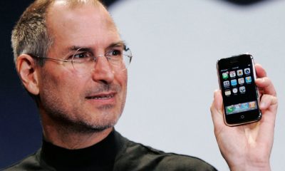 steve-jobs-holding-iphone.jpg