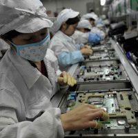 foxconn-2612c9ae1e3a4bbb9b3496890fa153dd66697f9b-s6-c10.jpg