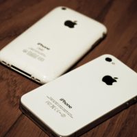 old-iphones.jpg