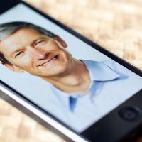 tim_cook_iphone_5_hero.jpg