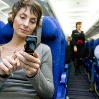 iphone-interfere-airplane.jpg