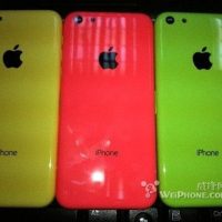 iphone_plastic_yellow_red_green_1.jpg