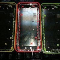 iphone_plastic_yellow_red_green_2.jpg