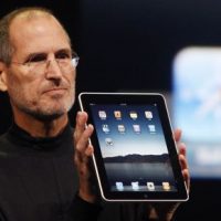 jobs_ipad.jpg