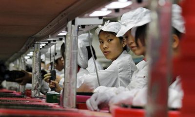 foxconn-workers-2.jpg