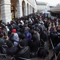 queues-outside-the-covent-007.jpg