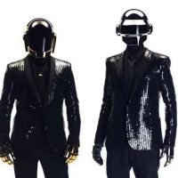 daftpunk02-e8b444451c5efffe911009c9045fb0a382973adf-s6-c30.jpg