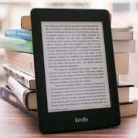 kindle_paperwhite_35438287_35437744_35438313_35438312_02_620x4331.jpg