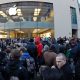 rt_apple_store_crowd_ll_131022_16x9_992.jpg