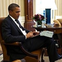 obama-ipad-briefing-2.jpg