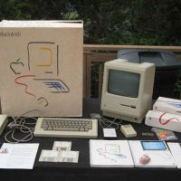 128k-macintosh-packaging.jpg