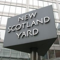 new-scotland-yard-sign-001.jpg