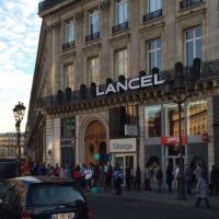 Opéra, la queue jusqu'à Lancel ! 8h30