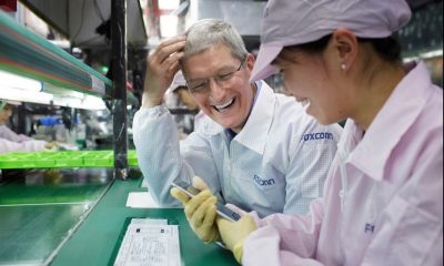 timcook_foxconn.jpg