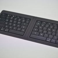 microsoftfoldablekeyboard5_1020-0.jpg
