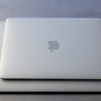 Avec un MacBook Air 13'