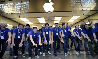 applestore_employees.jpg