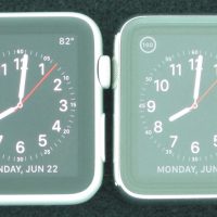 Apple Watch, écran saphir à droite, Ion-X à gauche