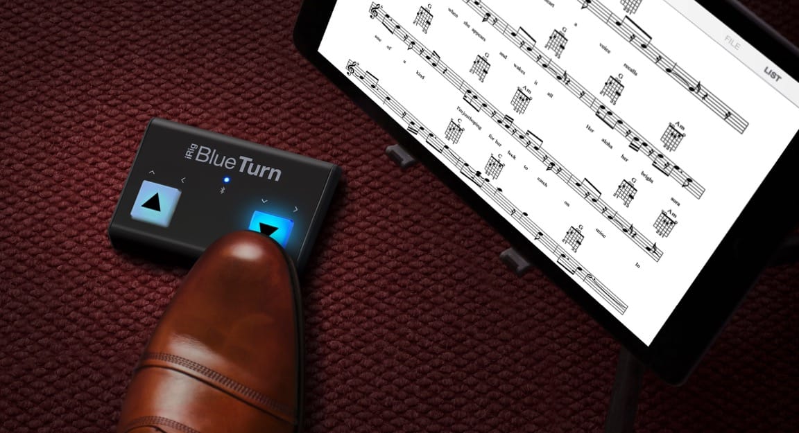 Pédalier tourne-page IK Multimedia Blue Turn