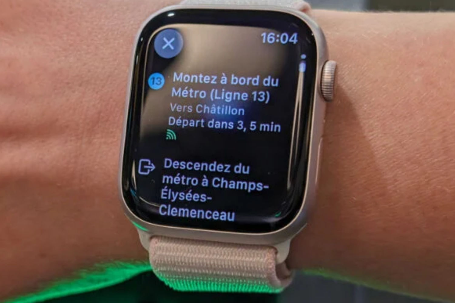 Apple plans metro paris