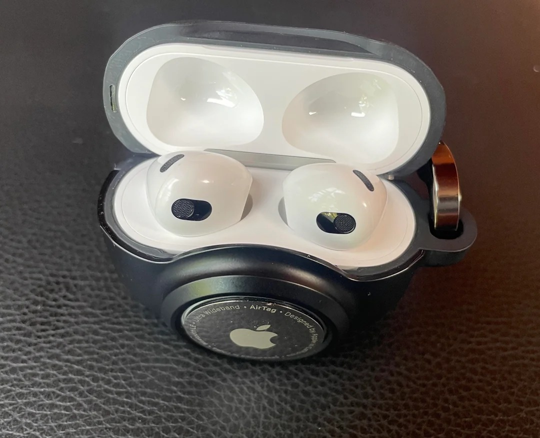 Boitier AirPods astuce findmy airtag