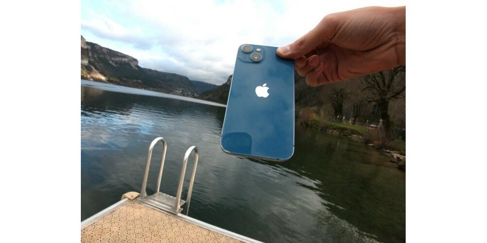 Un plongeur amateur a repeche un iPhone 15 