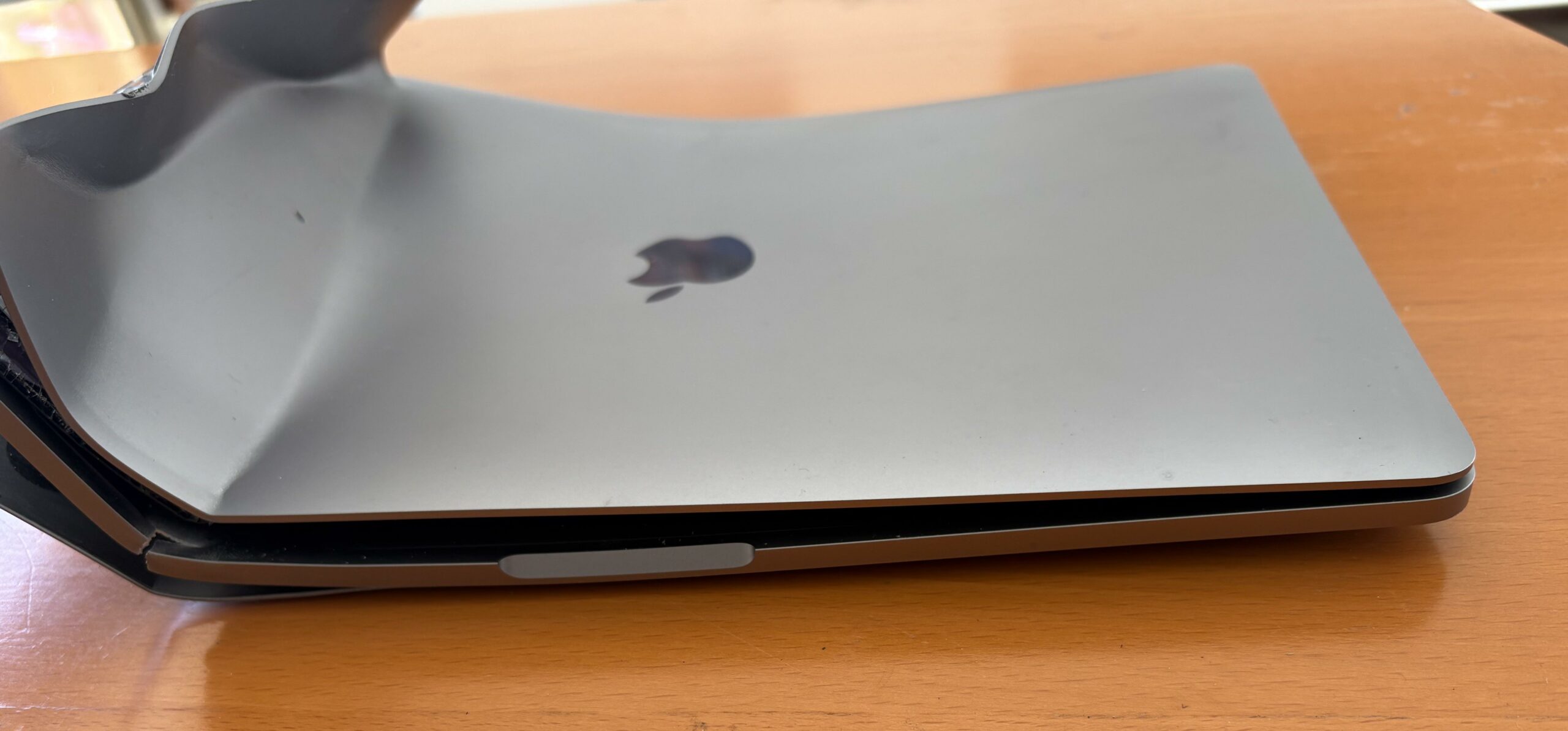 Macbook pro plié