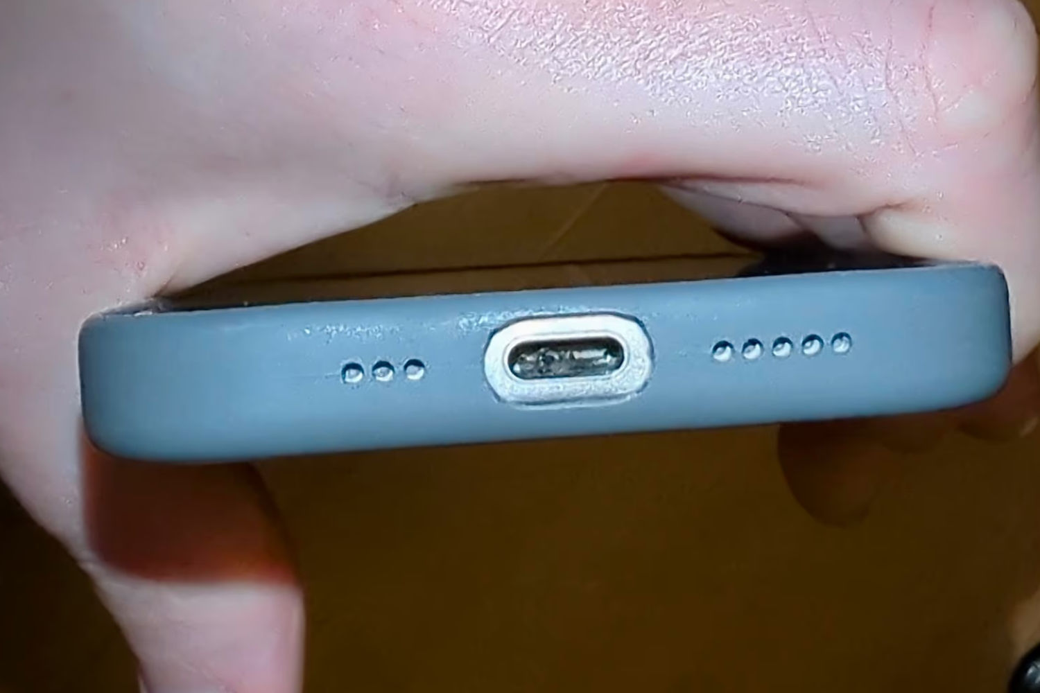 iPhone 16 Pro fond sac
