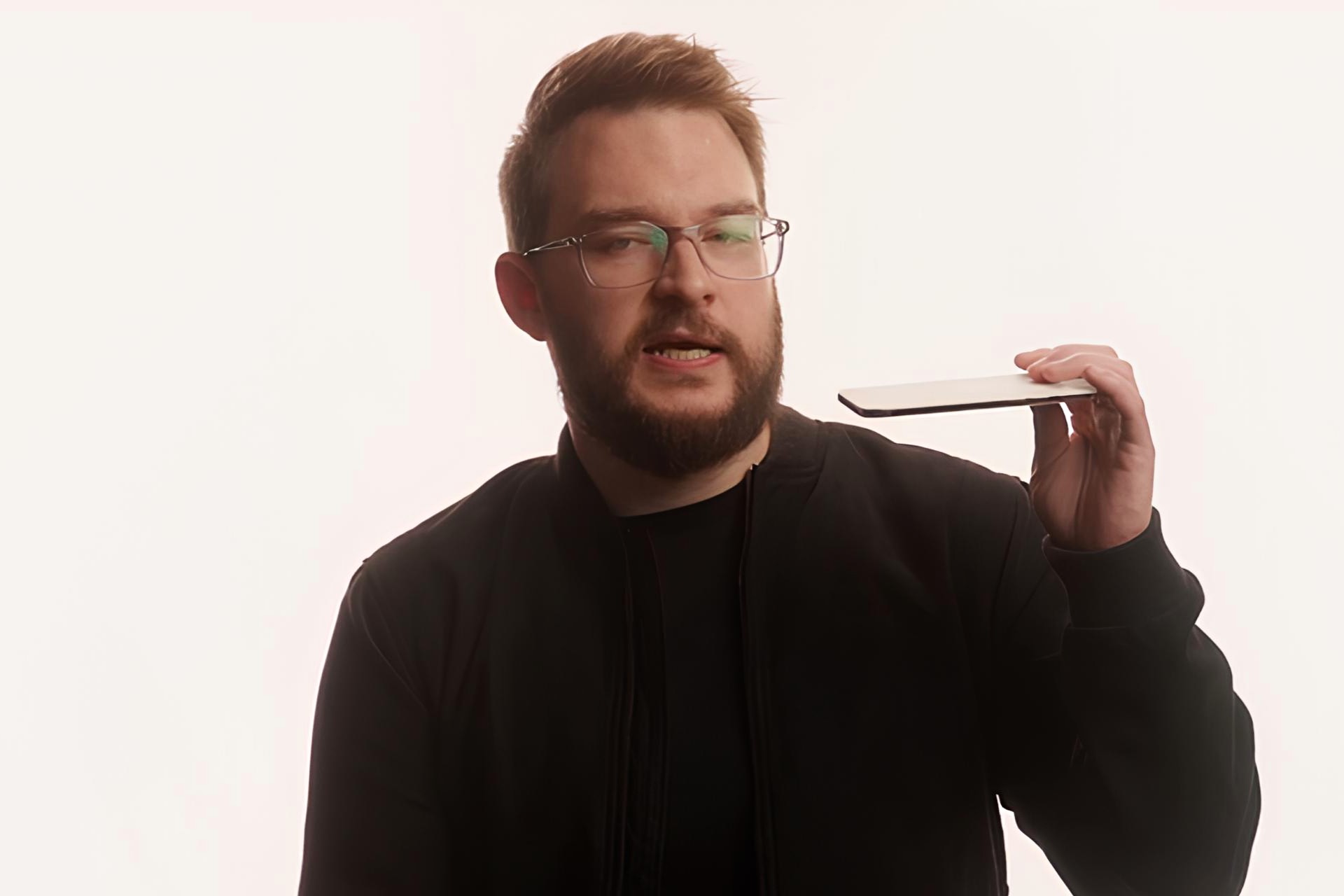 Fuite d’iOS 26 : Apple fait plier Jon Prosser devant la justice