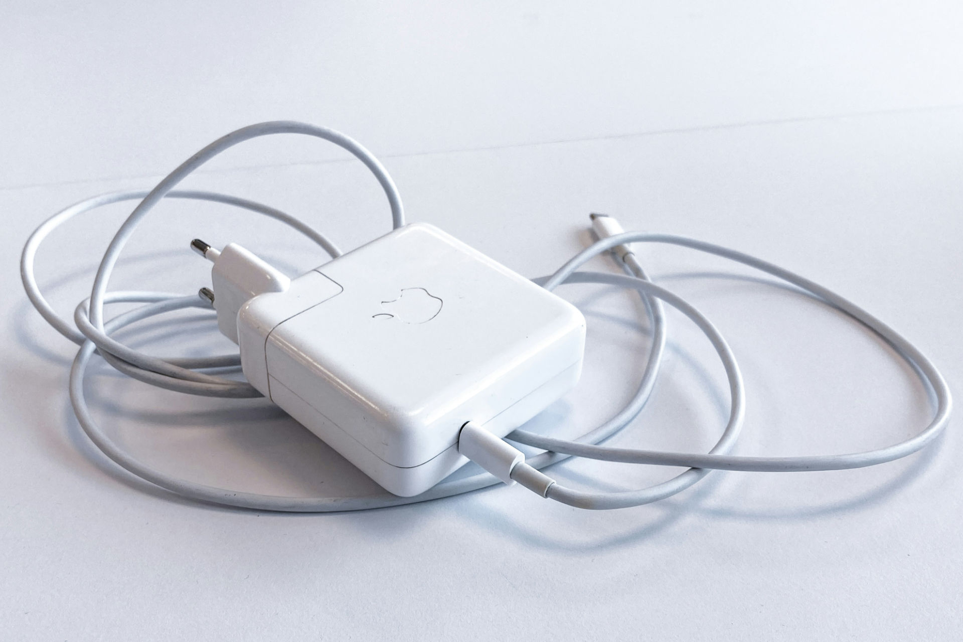 Chargeur apple macbook pro europe