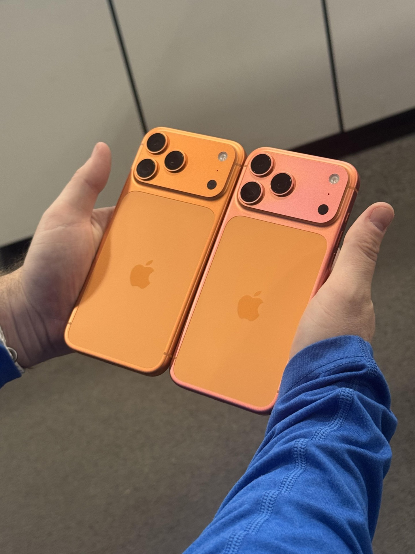 Décoloration iPhone 17 pro max oragne cosmic devient vire au rose