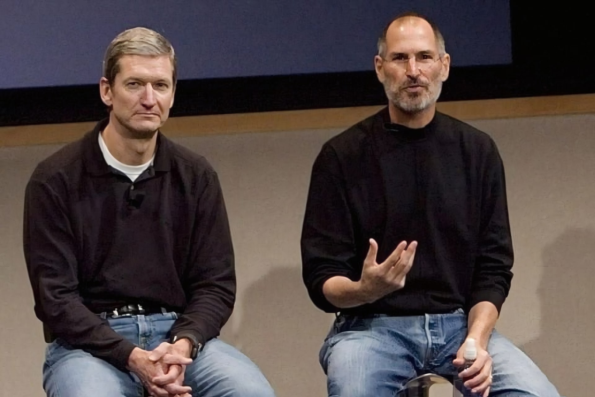 Tim cook steve jobs conférence min