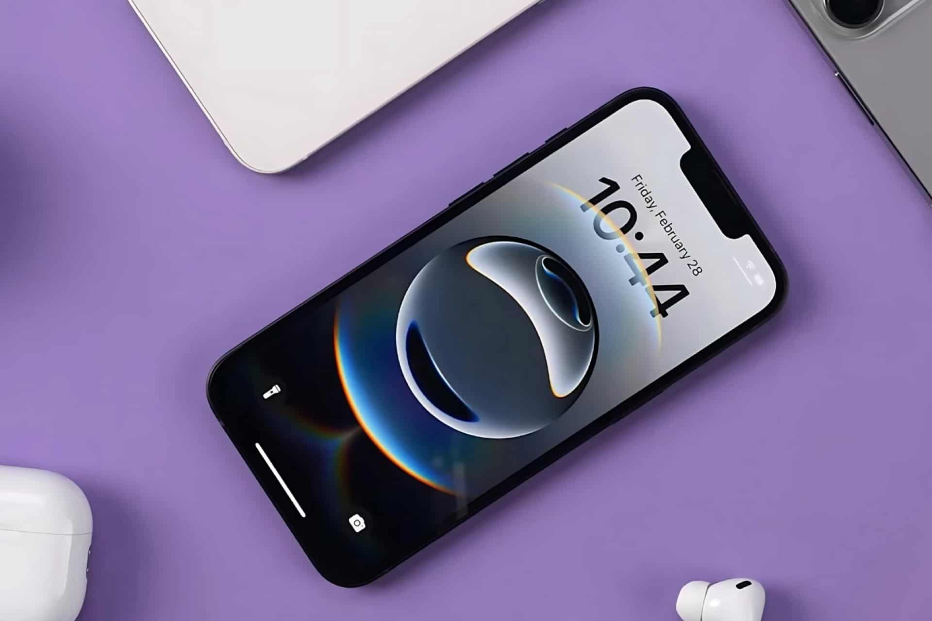 iPhone 16e sur une table