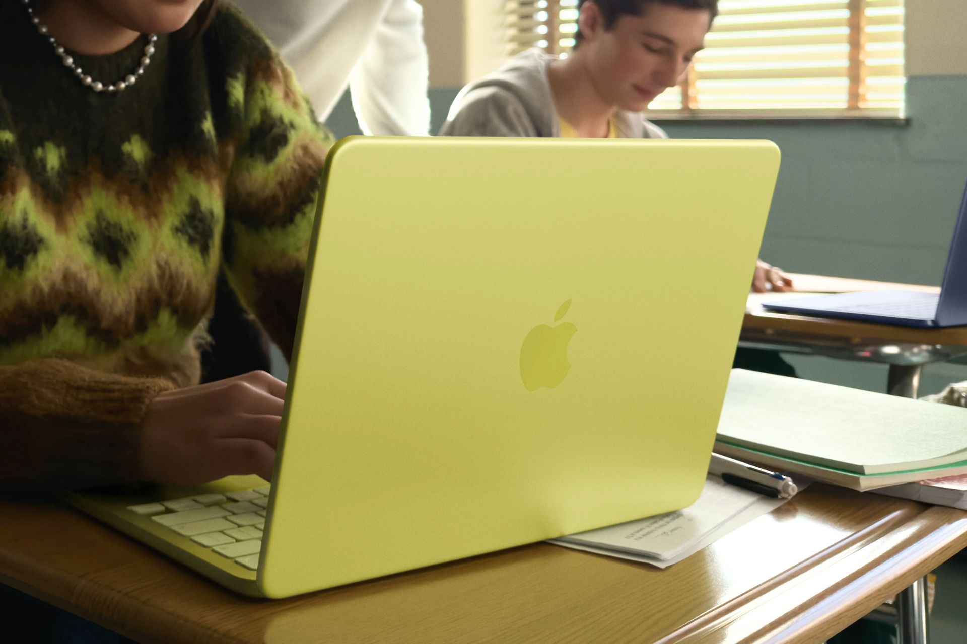 MacBook Neo jaune